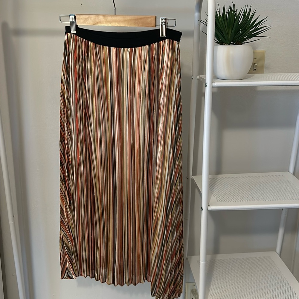 Tahari occasion skirt